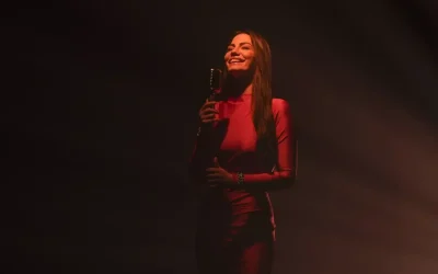 Demet Özdemir, Eşref Rüya İçin Şarkı Söylemeye Başladı: Kelepçe Sürprizi Şaşırttı