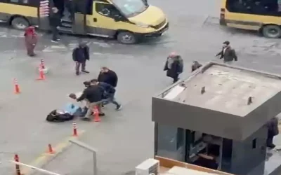 Dolmuş Şoförü Yolcuya Saldırdı