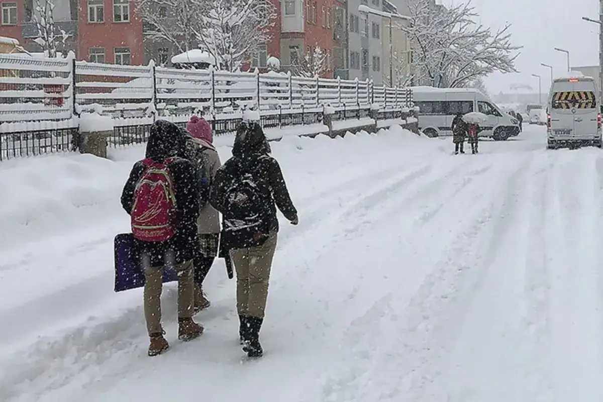 egitime kar engeli iste okullarin tatil edildigi 18346133 8017 amp.jpg