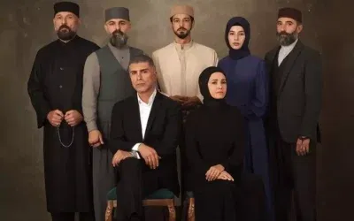 Kızıl Goncalar’da İki Oyuncu Aynı Anda Veda Edecek