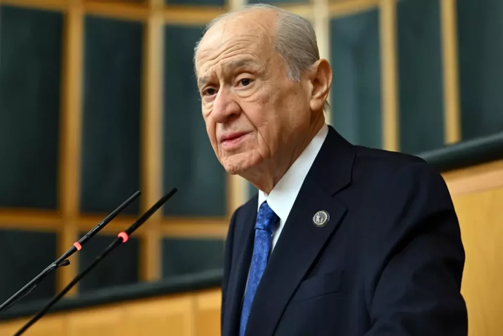 mhp lideri devlet bahceli nin kalp kapagi 18345462 3594 amp.jpg