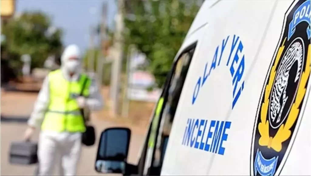 yasli adamin cesedi yol kenarinda bulundu 18353619 7554 amp.jpg