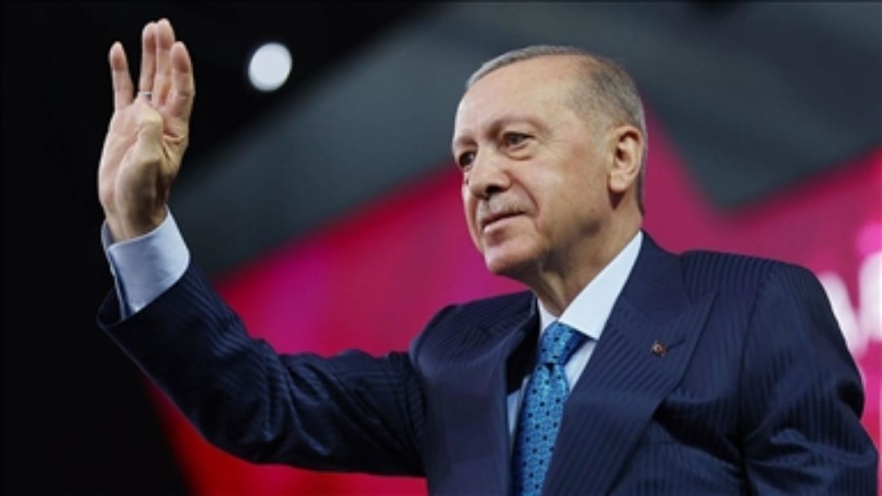 Erdoğan Ülkeyi teröre bırakmayacağız, hakaret edenler cezasını bulacak.