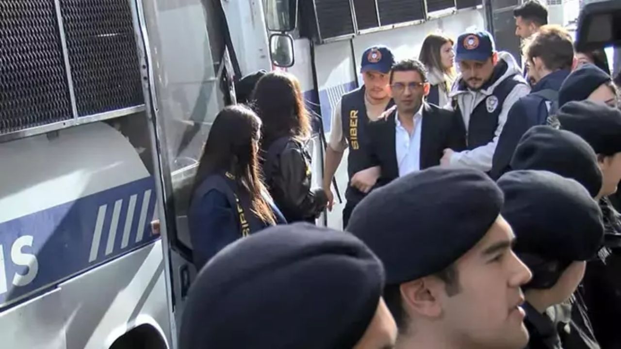 Eşini ve kızlarına şiddet uygulayan adam öldürüldü (1)