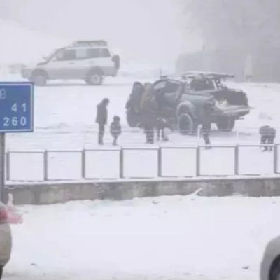 İstanbul'un Komşusu Karlarla Kaplandı