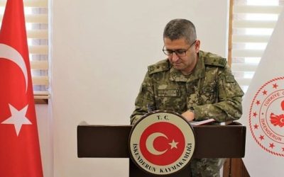 Tuğgeneral, teğmenlerin ihracına karşı çıkarak emekliliğini istedi