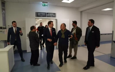AK Parti Sağlık Politikaları Başkanı, Doktorlarla İftar ve Hastaları Ziyaret Etti