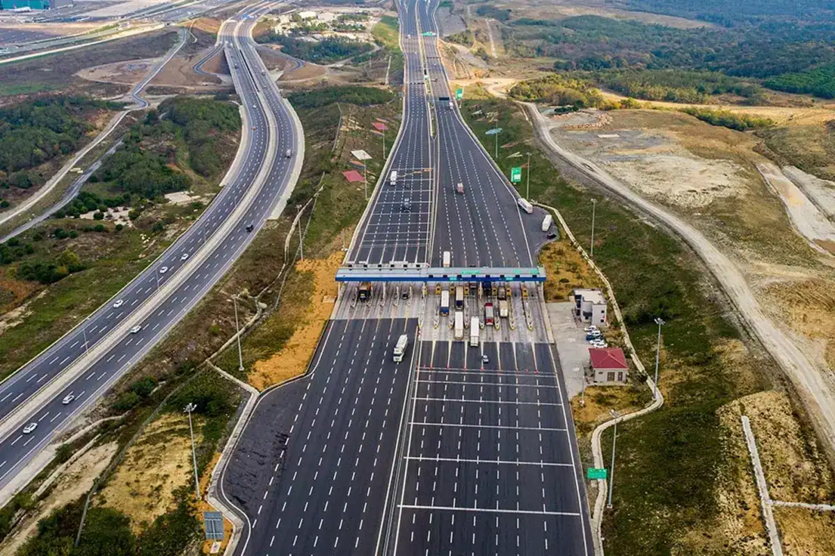 ankara-ve-kocaeli-valiliklerinden-bayram-trafik-18477989_9156_amp.jpg