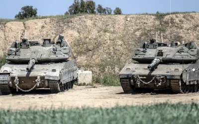Gazze sınırında İsrail’in hareketliliği kameraya yansıdı