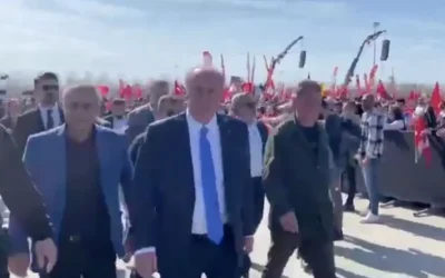Muharrem İnce Maltepe mitinginde konuşma şansı bulamayarak alandan ayrıldı