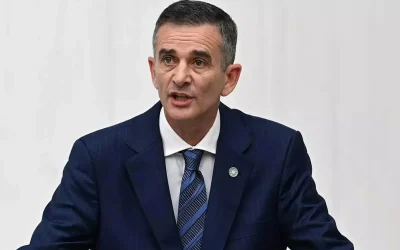 Ümit Dikbayır, CHP’ye geçiş iddialarını reddetti