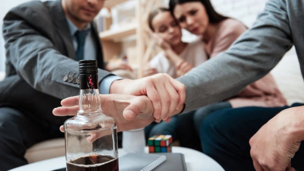 Alkol Bağımlılığından Kurtulmak Tedavi Yöntemleri ve Destek