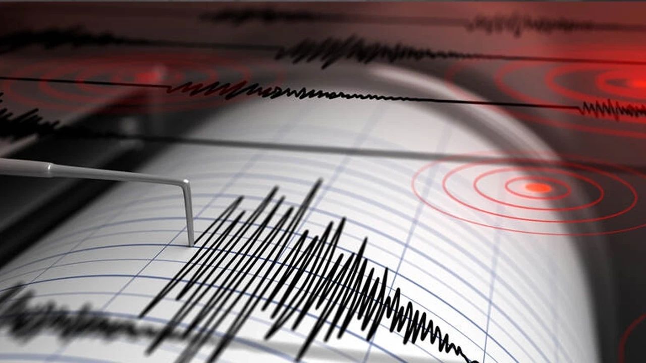 Elazığ'da 4.9 büyüklüğündeki deprem sarsıntısı
