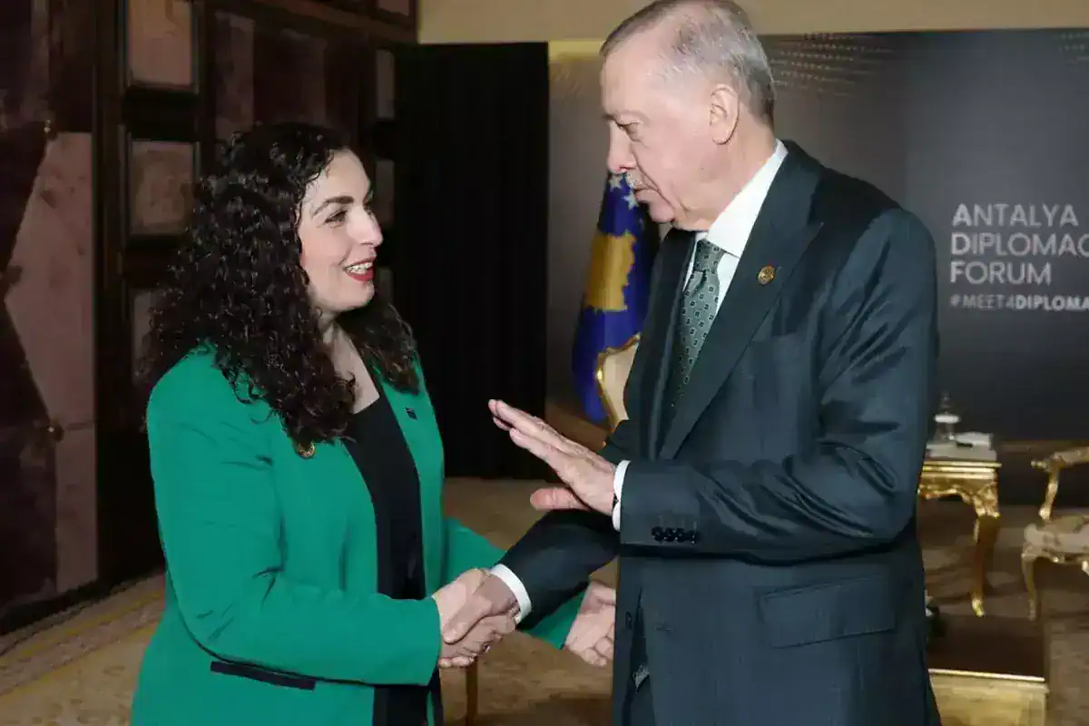 cumhurbaskani-erdogan-dan-kosovali-mevkidasina-18505429_4104_amp.jpg