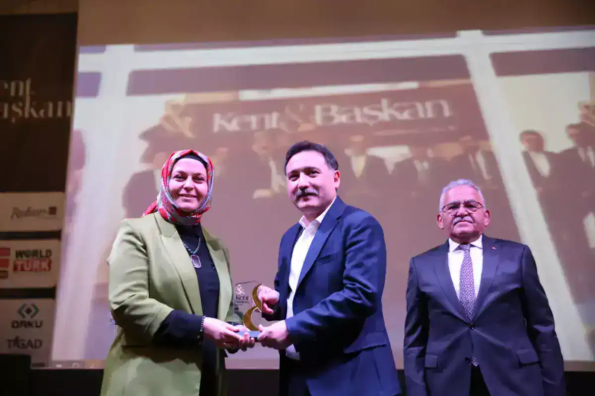 gaziantep-belediye-baskani-na-ortez-protez-18511394_521_amp.jpg