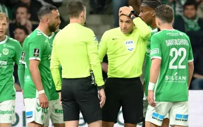 Tribünden Hakeme Mermi Atıldı
