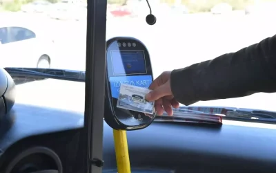 İzmir’de toplu taşıma ücretlerine zam yapıldı