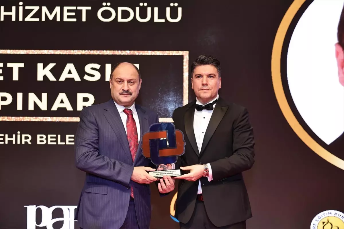 sanliurfa-belediye-baskani-gulpinar-a-18559903_4130_amp.jpg