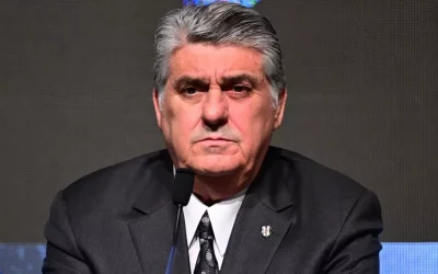 Serdal Adalı Beşiktaş’tan ayrılacak yıldızı canlı yayında duyurdu
