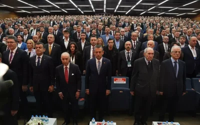 CHP Kurultayında Ümit Uysal adaylıktan çekildi, 2 isim yarışacak