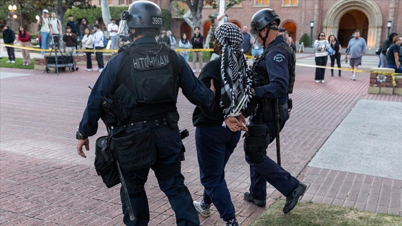 ABD'de Filistin'e destek verenler gözaltına alınıyor