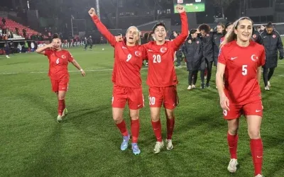 Milli Kadın Futbol Takımı kadrosunda Fenerbahçe’den bir oyuncunun yer alması tartışma yarattı!