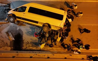 Genç, alkollüyken patronunu gasp edip araçları parçaladı.
