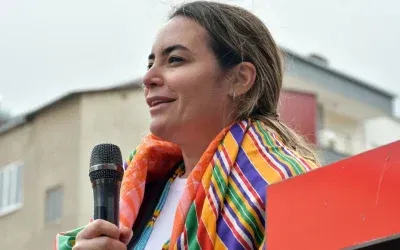 Ayyüce Türkeş’e babasının kabrinde saldırı