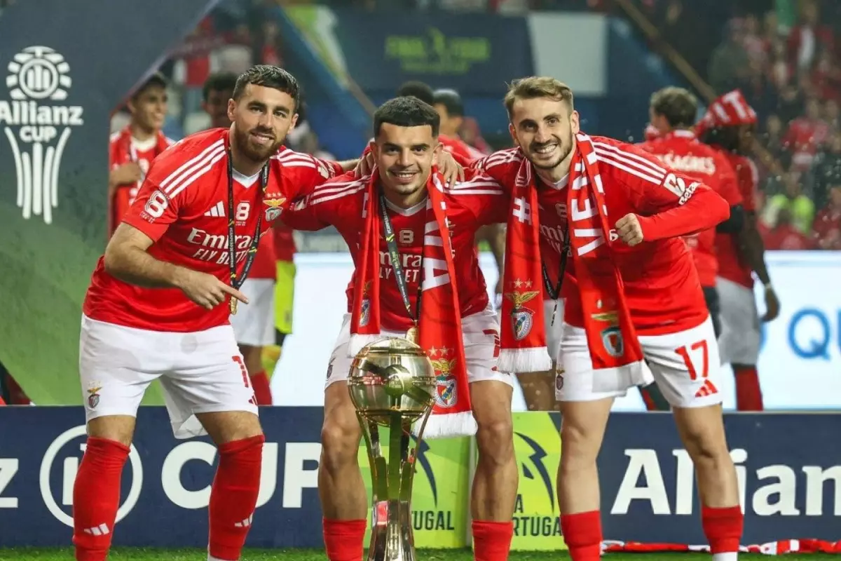 besiktas-transferde-bombayi-patlatiyor-18660714_4145_amp.jpg