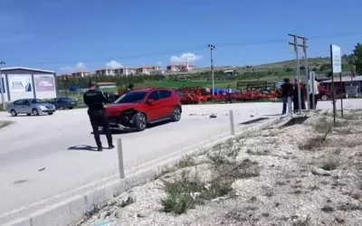 Burdur’da genç motosiklet sürücüsü otomobille çarpıştı, yaşamını yitirdi.