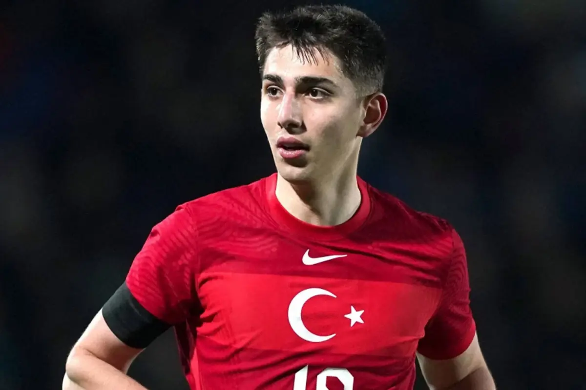demir-ege-tiknaz-a-portekiz-de-buyuk-onur-18577818_1730_amp.jpg