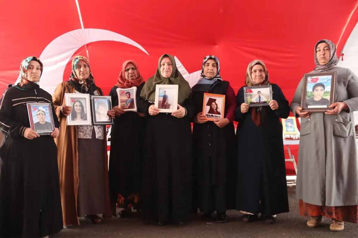 diyarbakir-anneleri-evlatlarina-kavusmak-istiyor-18660670_3729_amp.jpg