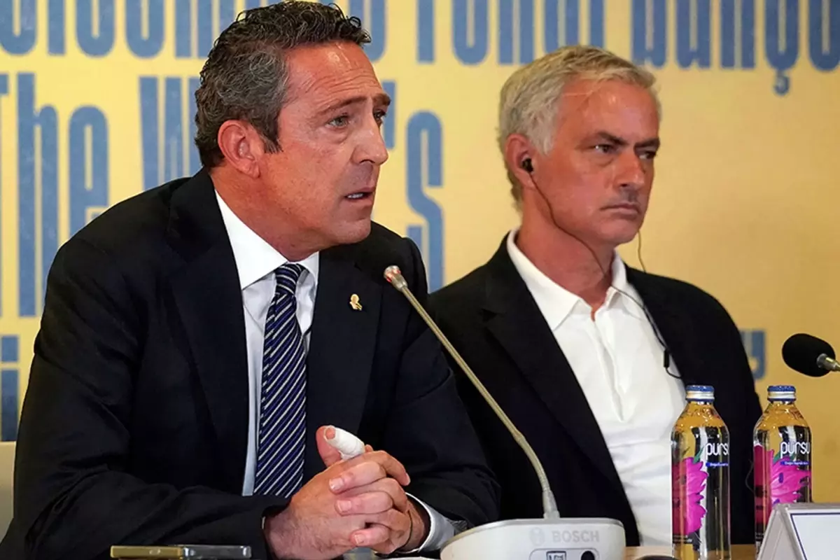 fenerbahce-bu-sezon-istanbul-da-derbi-kazanamadi-18588856_5004_amp.jpg