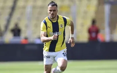 Filip Kostic geleceği hakkında açıklama yapıyor