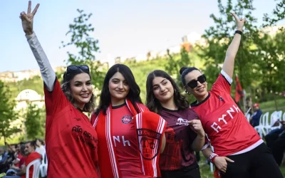 İstanbul’da heyecan dolu zafer kutlaması! Türk takımı olmayanlar da coştu