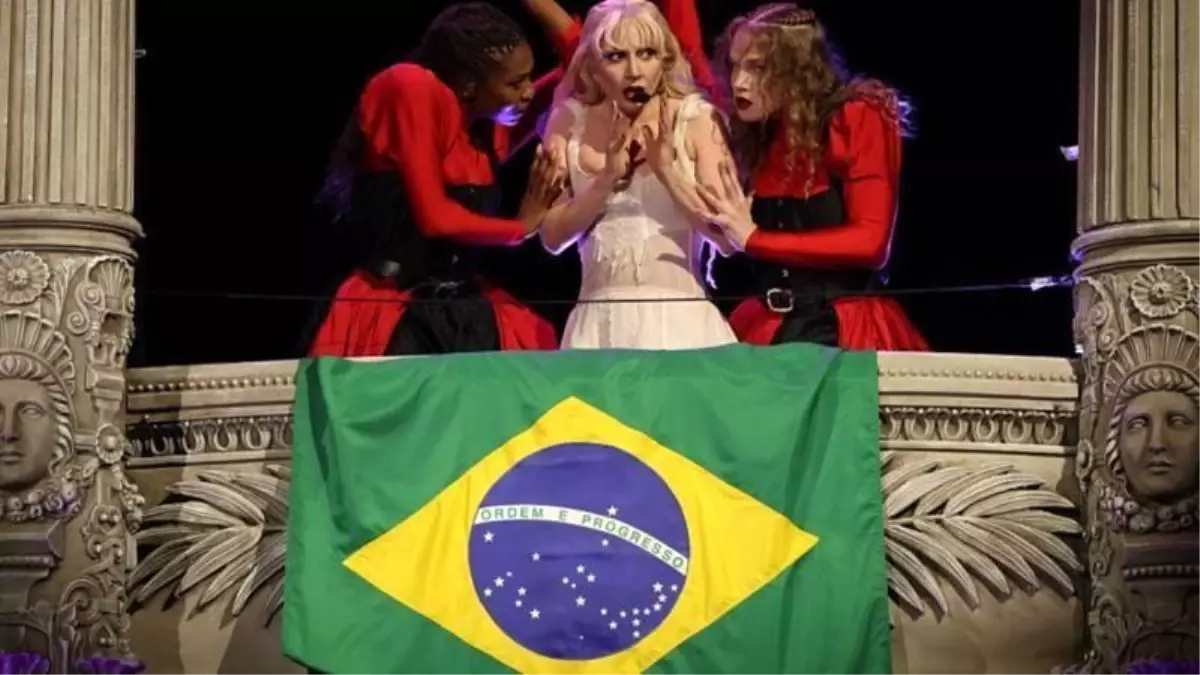lady-gaga-nin-brezilya-daki-2-milyon-seyircil-18588825_amp.jpg