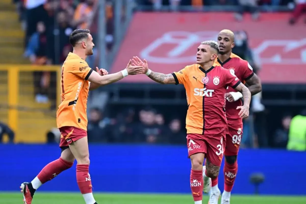 mac-sonunda-itiraf-etti-galatasaray-dan-ayrilmak-18585903_191_amp.jpg