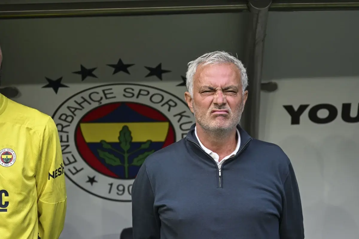 mourinho-dan-muhabirin-o-sorusuna-olay-cevap-18695530_4479_amp.jpg