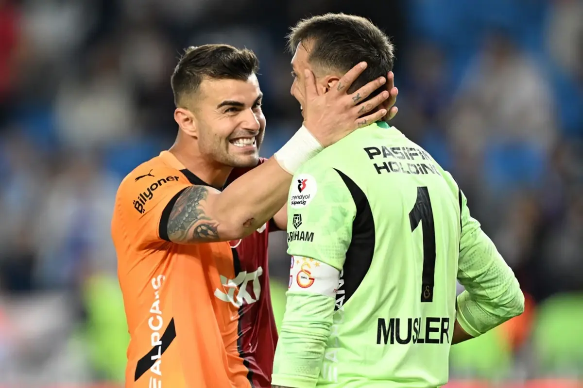 muslera-taraftarina-seslendi-bunun-icin-ozur-18612644_1899_amp.jpg