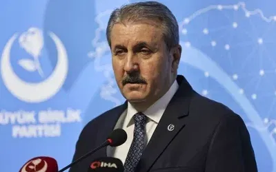 Özgür Özel’e Yapılan Saldırıya Mustafa Destici’den Sert Tepki