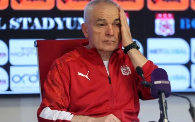 Rıza Çalımbay, Ümit Öztürk’e sert eleştiri: “3 büyüklere penaltı vermesin de görelim”