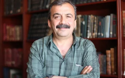 Ünlüler, Sırrı Süreyya Önder için taziye mesajları paylaştı