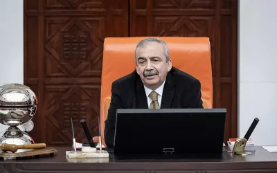 Sırrı Süreyya Önder’in Canlı Renkli Kişiliği