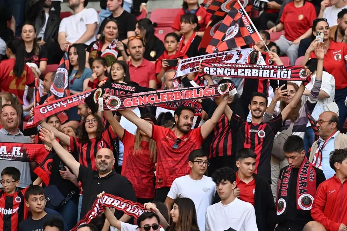 super-lig-ekibi-genclerbirligi-ne-sok-tum-18635087_3309_amp.jpg