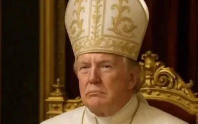 Trump, ‘Papa’ görseli iddialarına yanıt verdi: Bunu ben yapmadım