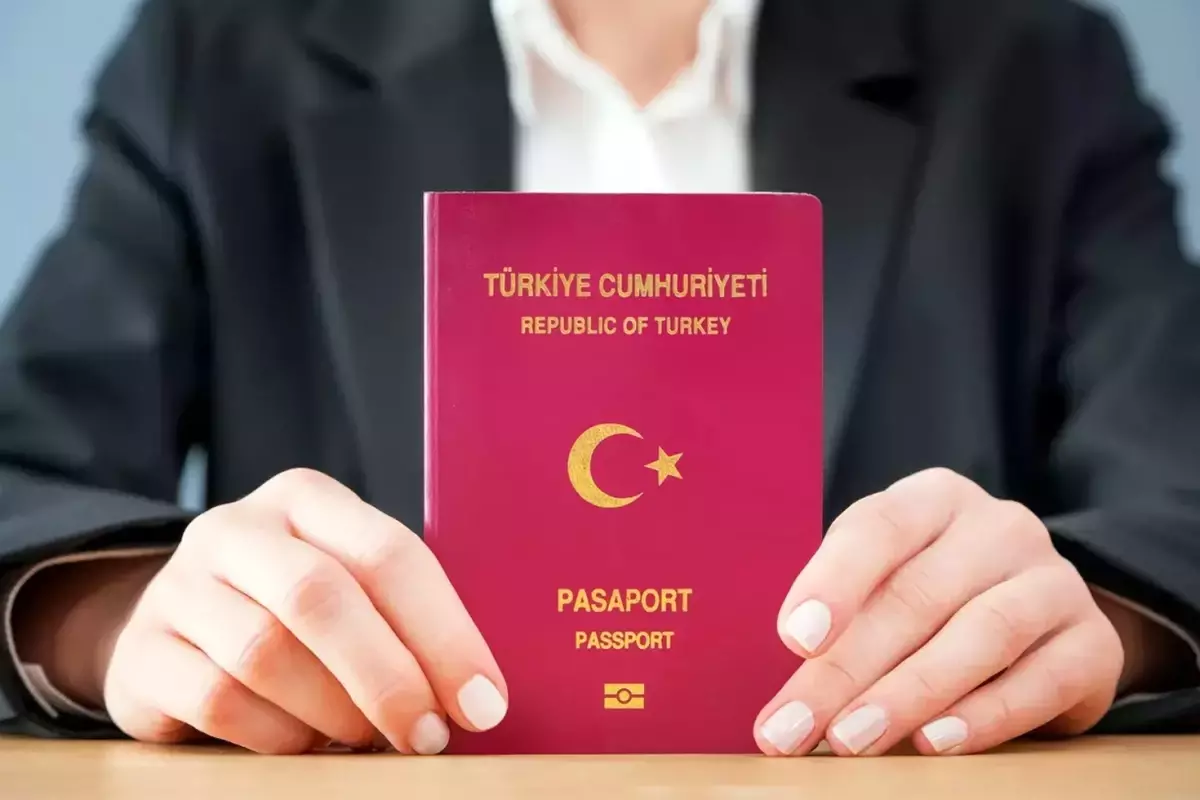 yunanistan-da-pasaport-kontrolunde-yeni-donem-18650096_2747_amp.jpg
