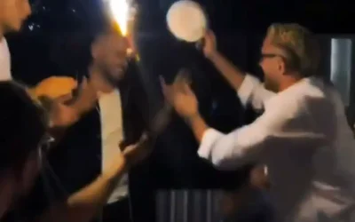 Barış, arkadaşının başında tabak kırdı.