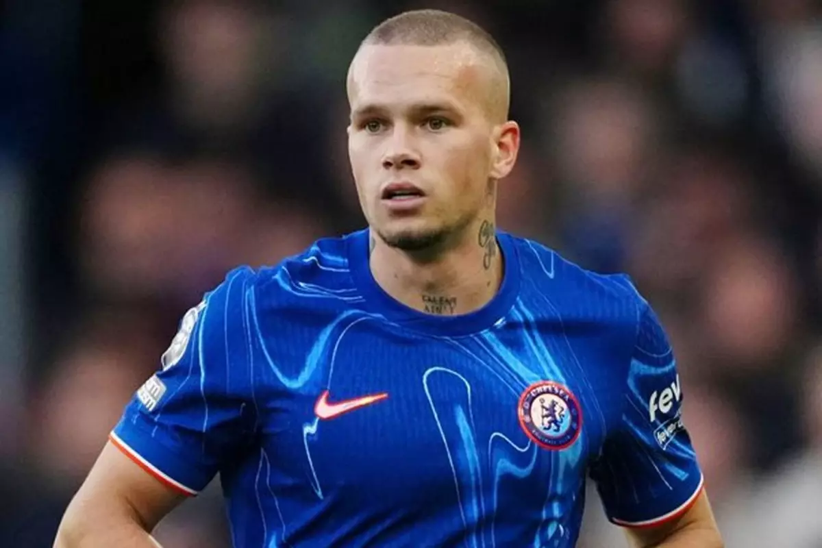 chelsea-nin-70-milyon-euroluk-yildizi-futboldan-4-18762396_6744_amp.jpg