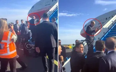 Cumhurbaşkanı Erdoğan’ın Uçağa Binerken Yaptığı Sürpriz İstek