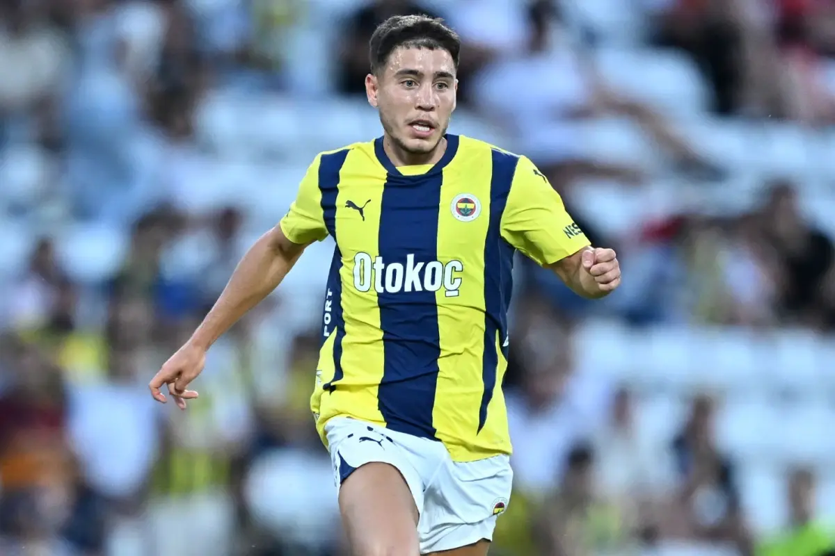 emre-mor-fenerbahce-ye-geri-dondu-18781128_4051_amp.jpg